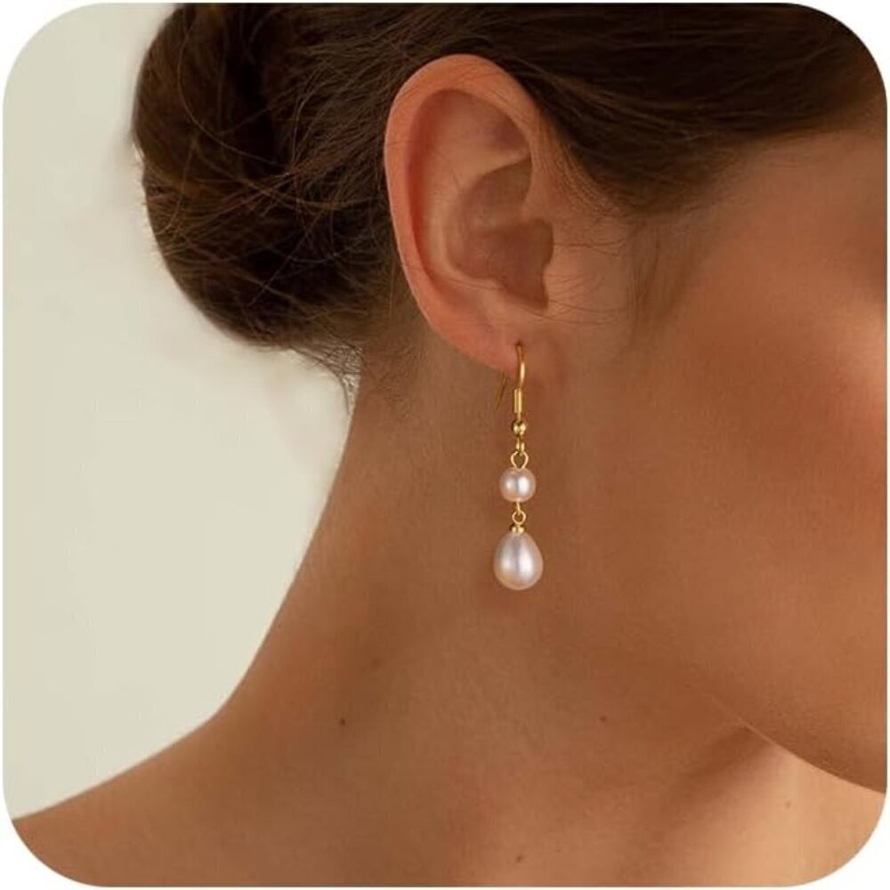 Elegant AAA+ Freshwater Pearl Dangle Earrings in Gold - Ideal for All Occasions